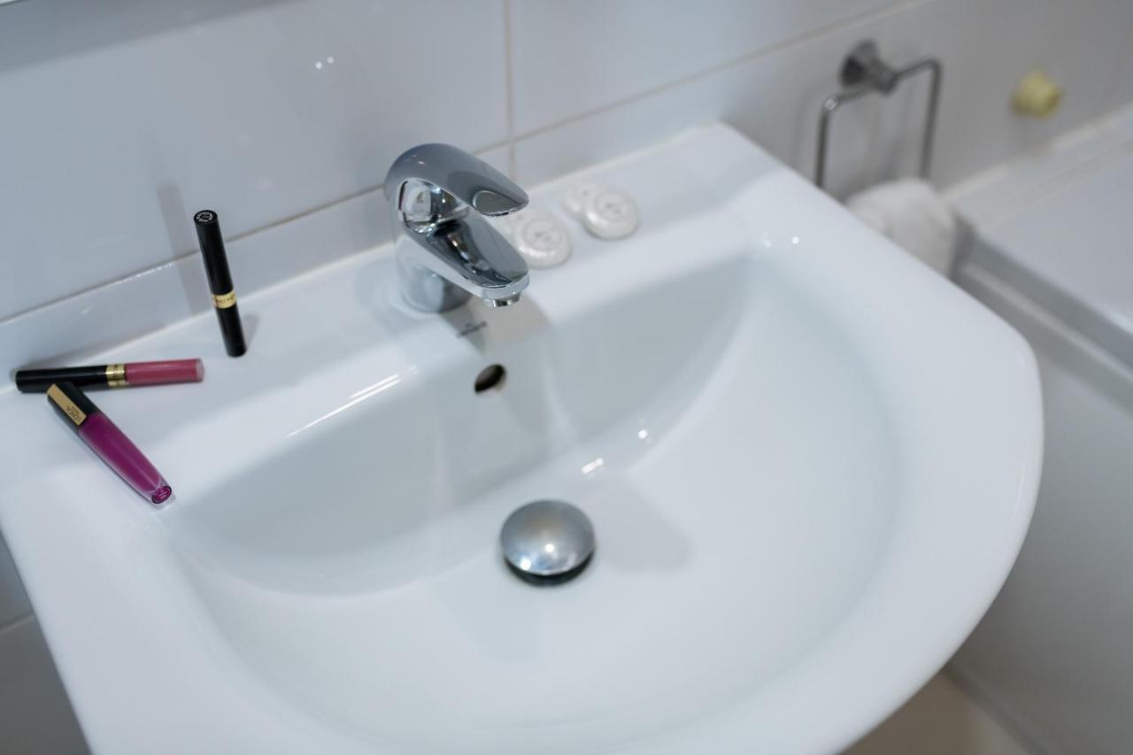Two Bedroom Apartment For 6 People Warsaw Luaran gambar